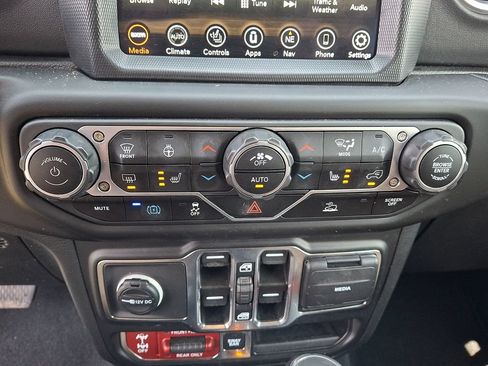 Certified 2023 Jeep Wrangler Unlimited Rubicon 4xe w/ Cold Weather Group AWD/4WD image 15