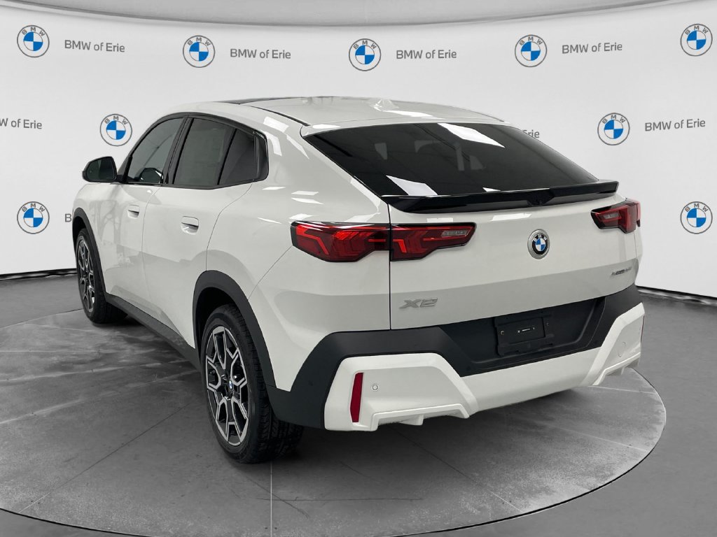 Certified 2026 BMW X2 xDrive28i AWD/4WD image 3