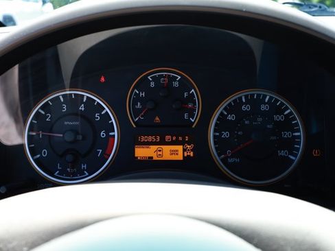 Used 2008 Nissan Titan SE AWD/4WD image 7