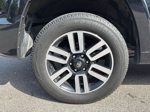 Used 2023 Toyota 4Runner Limited AWD/4WD image 14