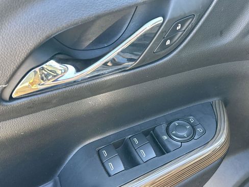 Certified 2023 GMC Acadia SLE w/ Driver Convenience Package image 22