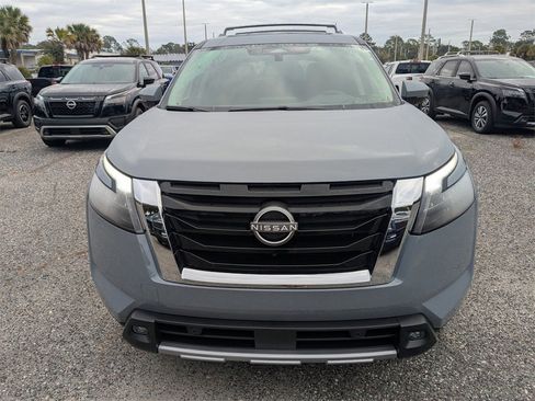New 2025 Nissan Pathfinder Platinum w/ Cargo Package image 9