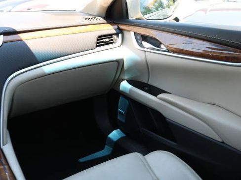 Used 2018 Cadillac XTS Luxury w/ Driver Awareness Package FWD image 16