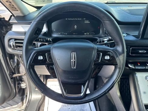 Used 2023 Lincoln Aviator AWD w/ Premium Package image 34