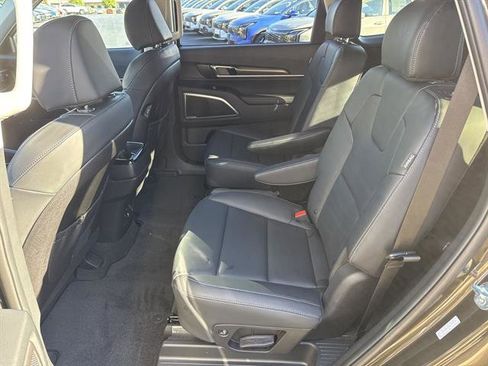 New 2025 Kia Telluride S image 16