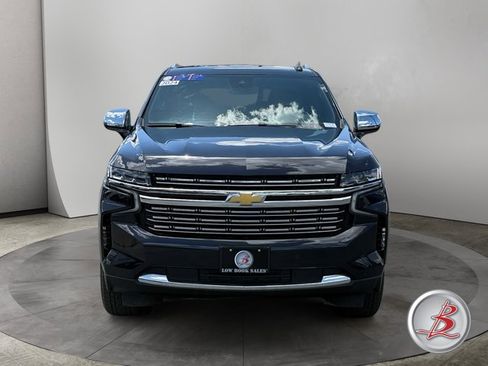 Used 2024 Chevrolet Suburban Premier AWD/4WD image 2