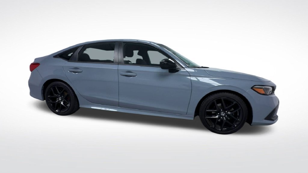Used 2023 Honda Civic Sport image 11