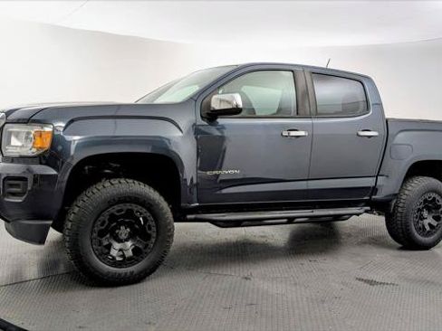 Used 2017 GMC Canyon 2WD Crew Cab w/ Convenience Package image 3