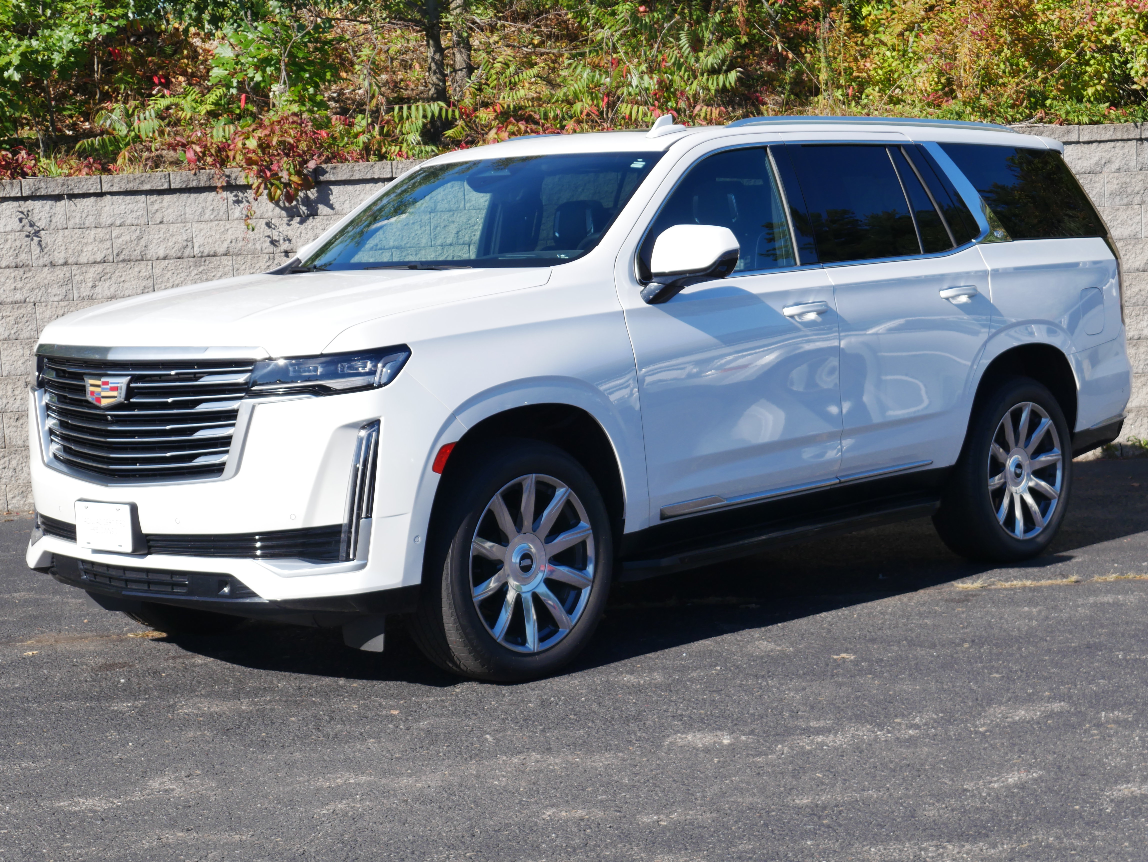 Certified 2023 Cadillac Escalade Premium Luxury Platinum AWD/4WD image 1