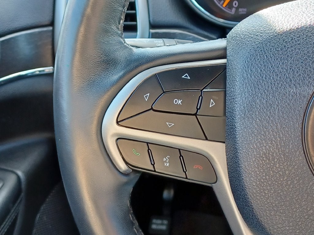 Used 2018 Jeep Grand Cherokee Limited AWD/4WD image 13