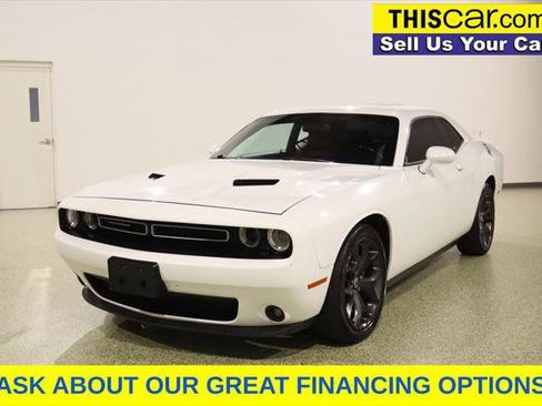 Used 2018 Dodge Challenger SXT Plus RWD image 4