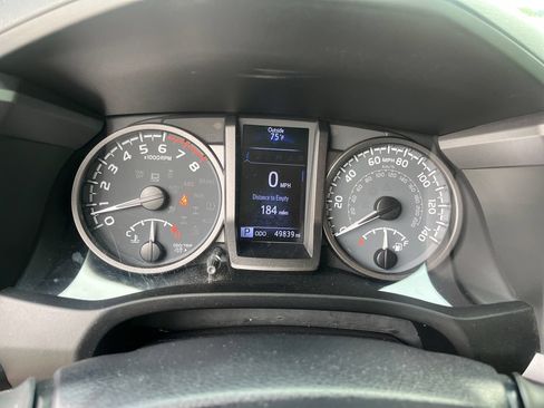 Used 2020 Toyota Tacoma TRD Sport w/ TRD Premium Sport Package AWD/4WD image 12