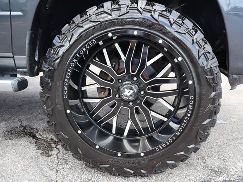 Used 2016 RAM 1500 Express RWD image 30