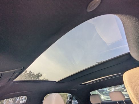 Used 2022 Mercedes-Benz E 450 4MATIC Sedan image 7