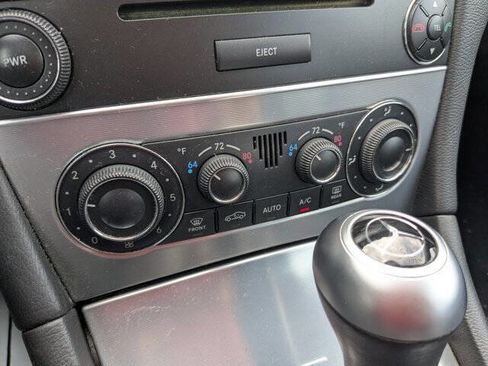 Used 2006 Mercedes-Benz C 230 Sedan image 24