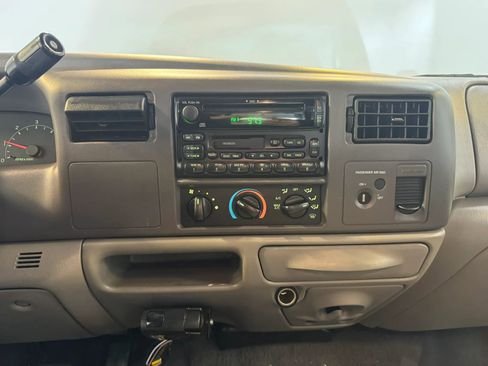 Used 2001 Ford F350 2WD Regular Cab Super Duty image 14
