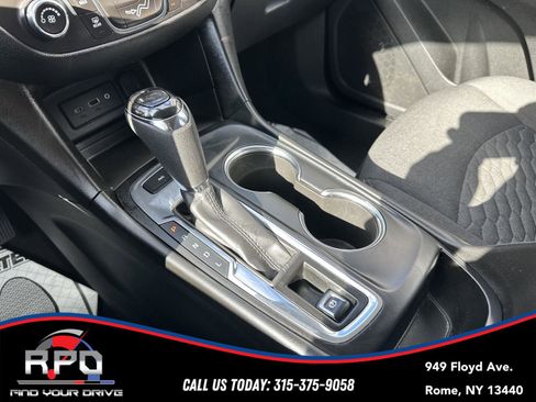 Used 2019 Chevrolet Equinox LT image 32