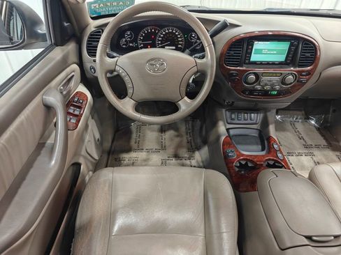Used 2006 Toyota Sequoia Limited AWD/4WD image 4