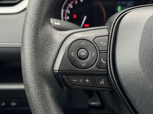 Used 2024 Toyota RAV4 XLE image 25