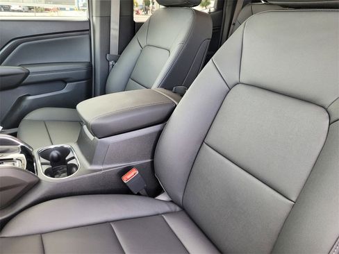 New 2026 GMC Canyon Elevation w/ Convenience Package image 12