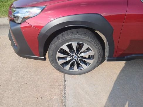 Used 2025 Subaru Outback Limited AWD/4WD image 9