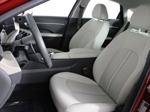 Certified 2025 Hyundai Sonata SEL image 17