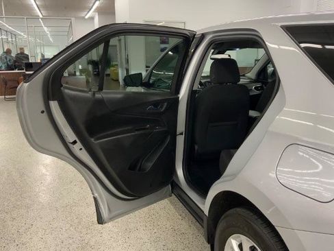 Used 2020 Chevrolet Equinox LT w/ Driver Convenience Package FWD image 30