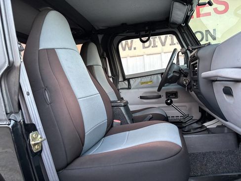 Used 1998 Jeep Wrangler SE image 43