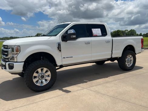 Used 2021 Ford F250 Platinum w/ FX4 Off-Road Package AWD/4WD image 5