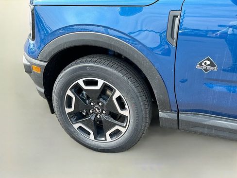 Used 2024 Ford Bronco Sport Outer Banks w/ Tech Package image 18