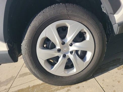 Used 2024 Toyota RAV4 LE image 10