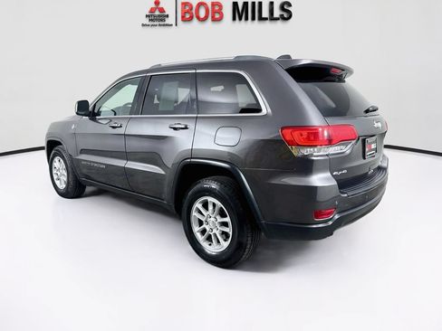 Used 2019 Jeep Grand Cherokee Laredo AWD/4WD image 5