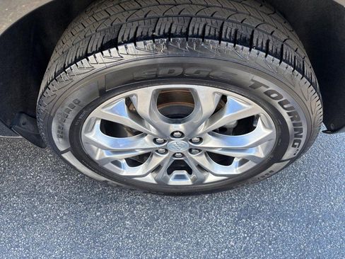Used 2018 Buick Enclave Avenir AWD/4WD image 8