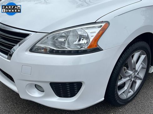 Used 2015 Nissan Sentra SR w/ Navigation Package image 12