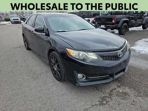 Used 2012 Toyota Camry SE image 1