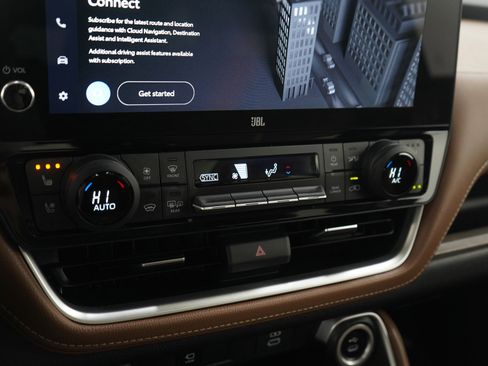 Used 2026 Toyota Grand Highlander Platinum image 25