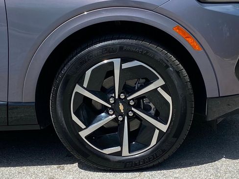 Used 2025 Chevrolet Equinox EV LT image 10