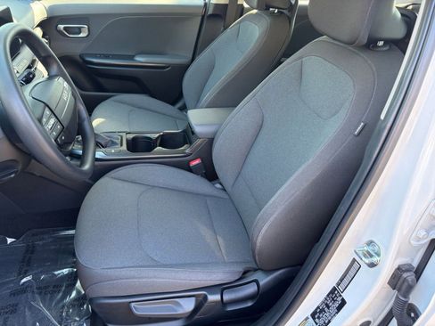Used 2025 Kia K4 LXS image 21