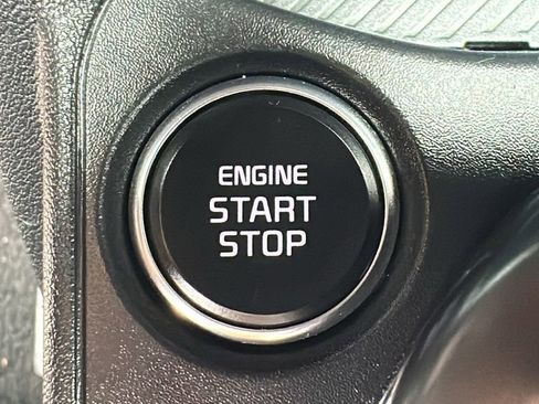 Used 2025 Kia K4 LXS image 23