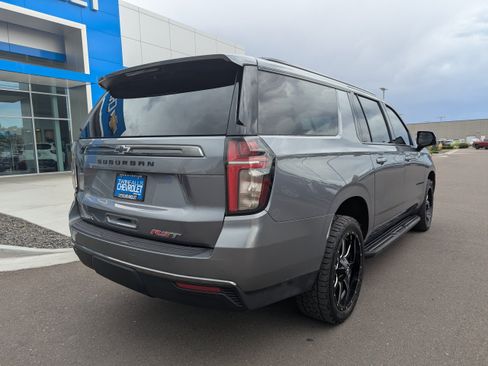 Used 2022 Chevrolet Suburban RST w/ Luxury Package AWD/4WD image 42