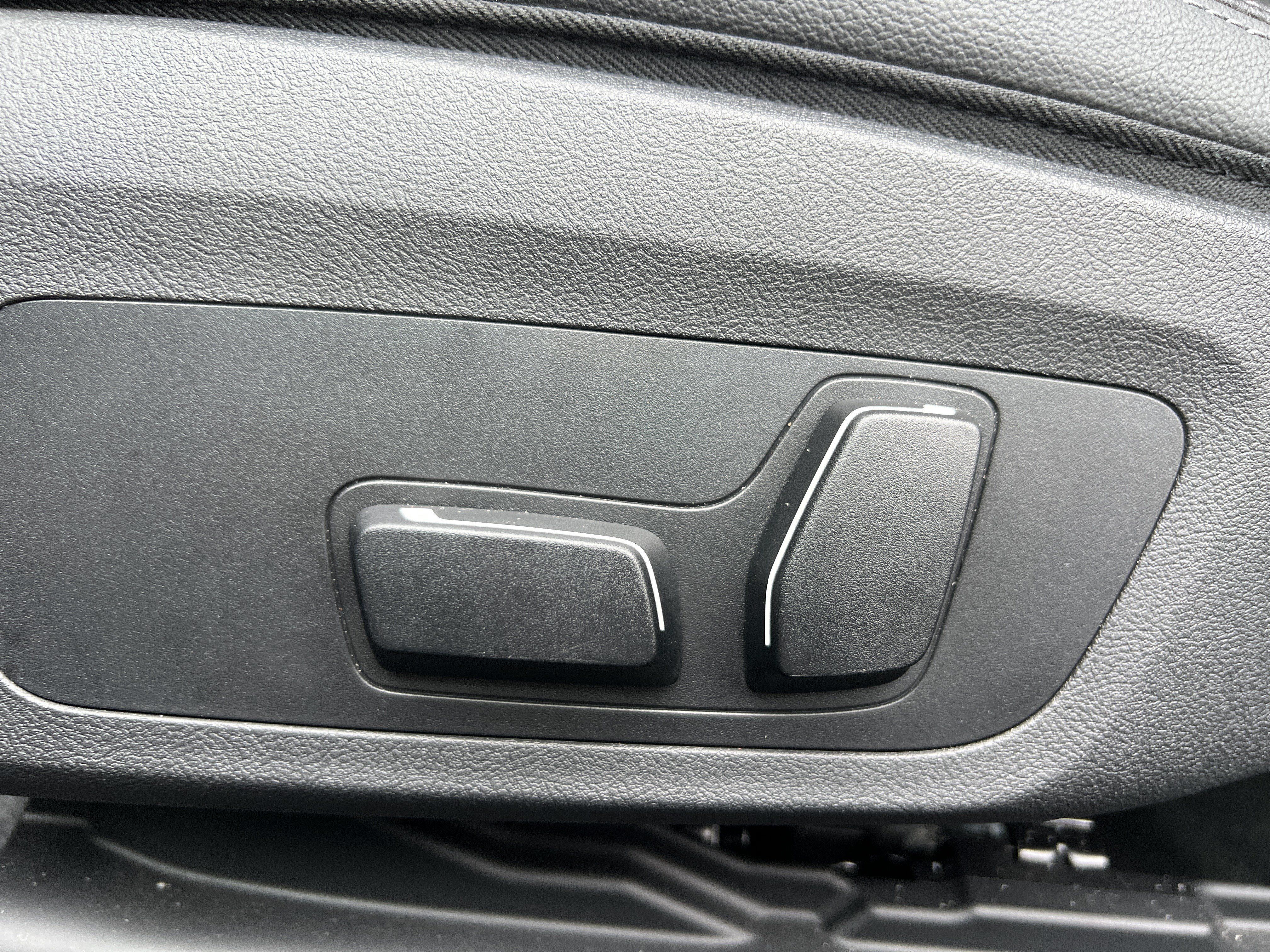 Used 2026 BMW 230i Coupe RWD image 38