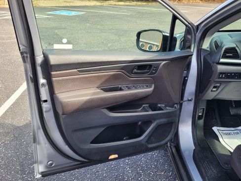 Used 2019 Honda Odyssey EX-L image 11