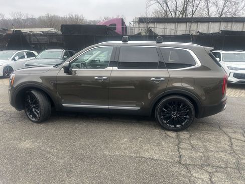 Used 2021 Kia Telluride SX w/ SX Prestige Package image 4