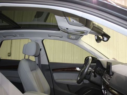 Used 2020 Audi Q5 2.0T Premium AWD/4WD image 27