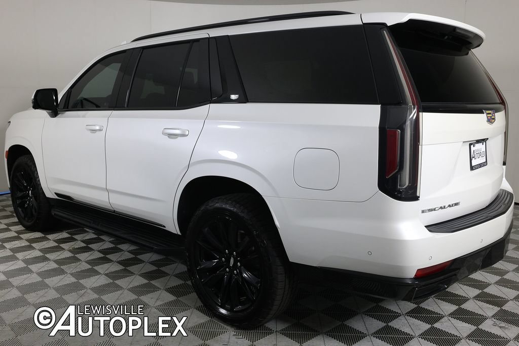 Used 2022 Cadillac Escalade Sport Platinum w/ Heavy-Duty Trailer Package AWD/4WD image 7
