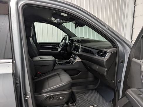 Used 2023 GMC Yukon Denali AWD/4WD image 30