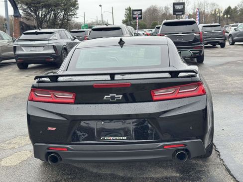 Used 2018 Chevrolet Camaro SS RWD image 9