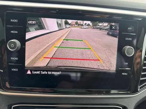 Used 2023 Volkswagen Atlas Cross Sport SE w/ Panoramic Sunroof Package FWD image 13