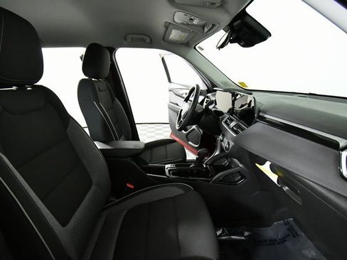 Used 2024 Chevrolet TrailBlazer LS image 22