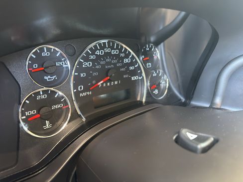 Used 2025 Chevrolet Express 2500 w/ Driver Convenience Package RWD image 10
